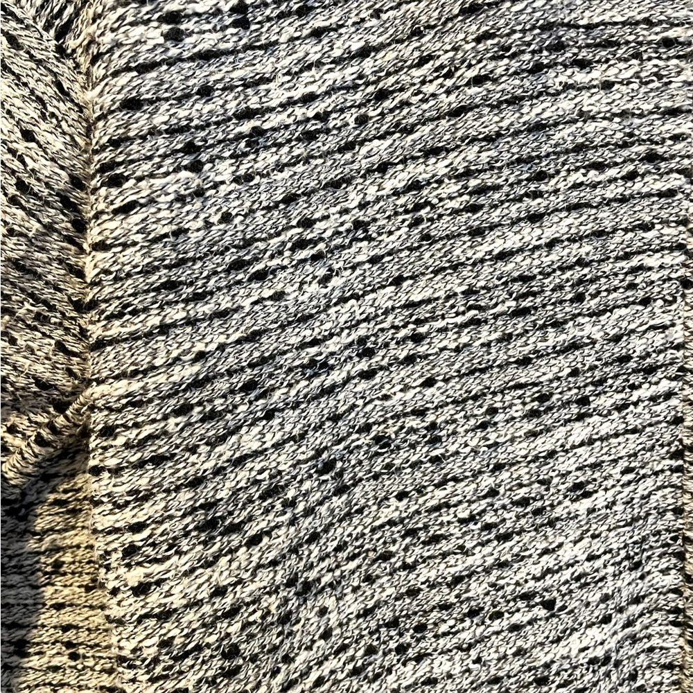 Old Navy Black,Grey and White Woven Cardigan Size Small - Picture 4 of 6